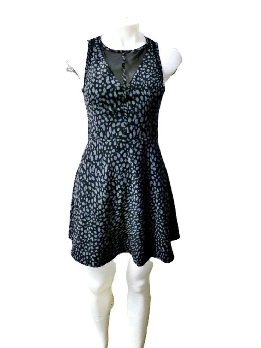 Guess V-Neck Black & Gray Animal Print Skater Dress Size 4